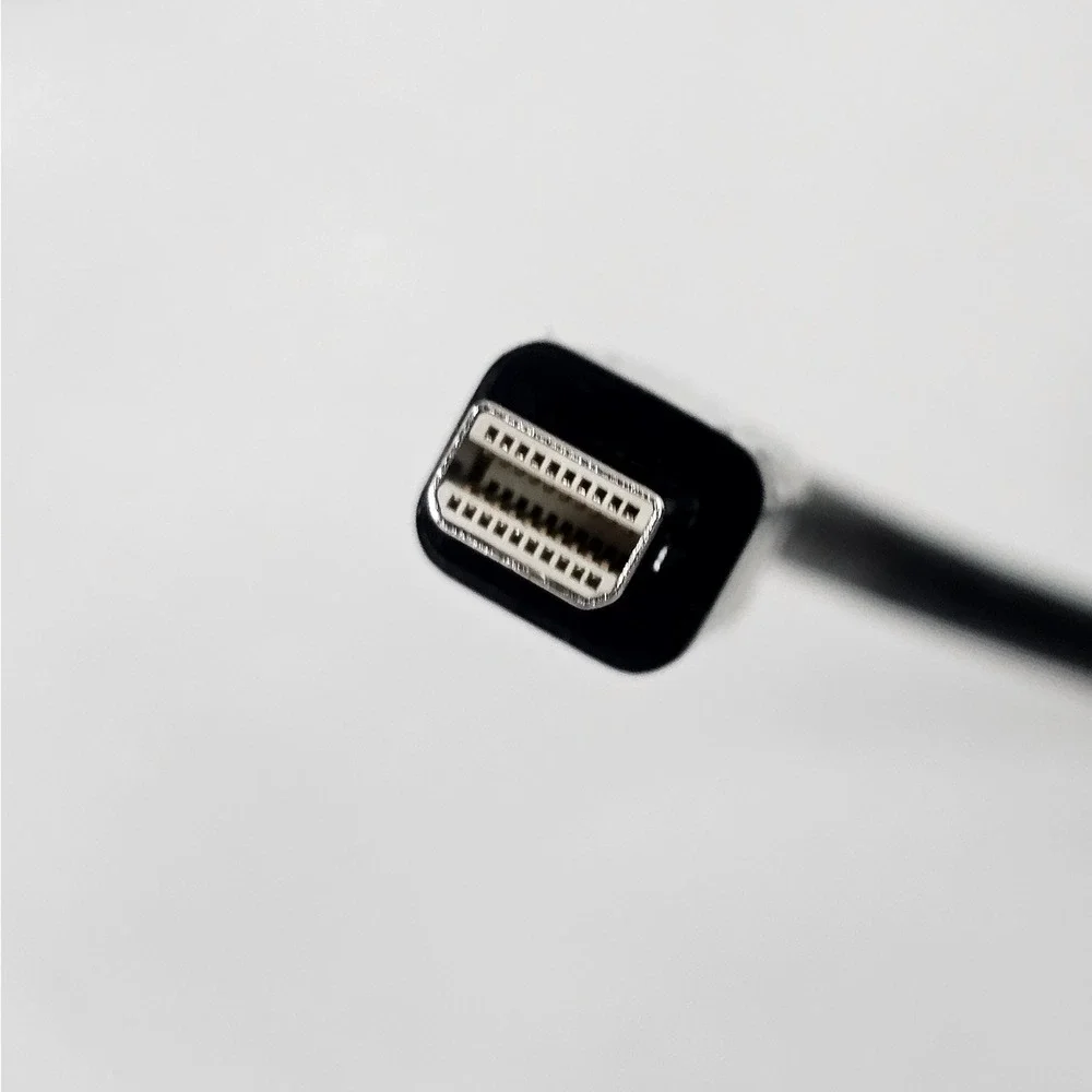 C2G‎ 54290 Mini DisplayPort To Dual DisplayPort MST Hub Adapter Splitter Black